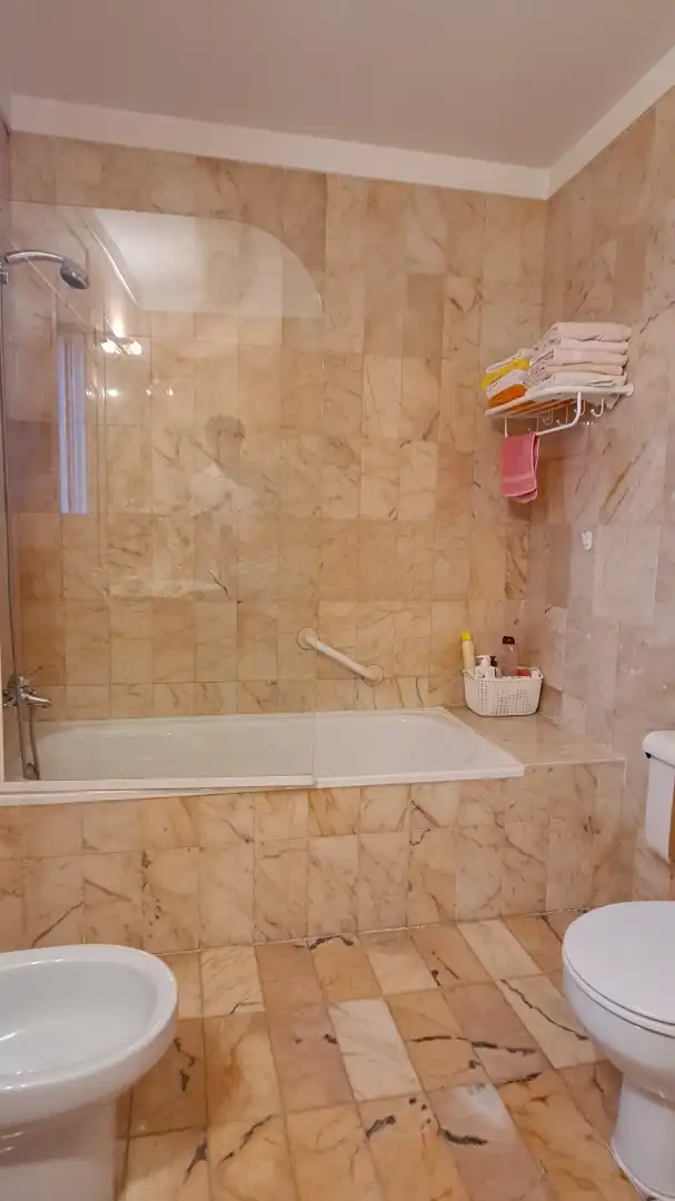 Bany de Casa adosada en venda en Santa Coloma de Farners amb Calefacció, Jardí privat i Parquet