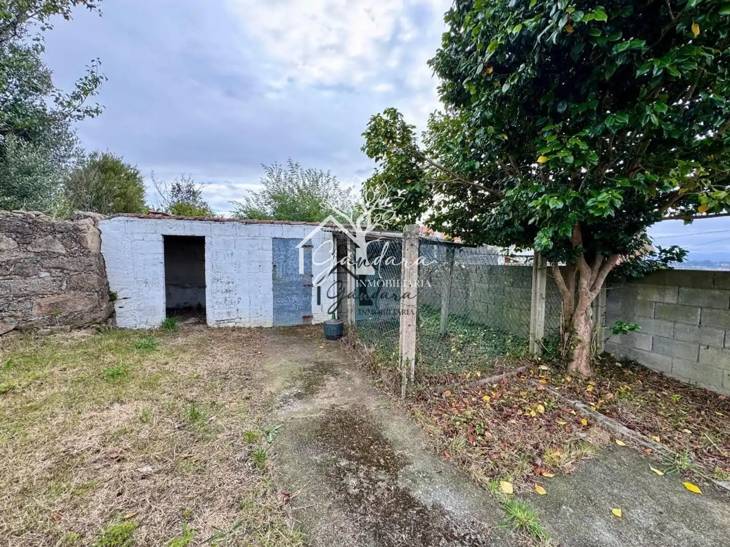 Einfamilien-Reihenhaus zum Verkauf in Ferrol mit Terrasse und Abstellraum