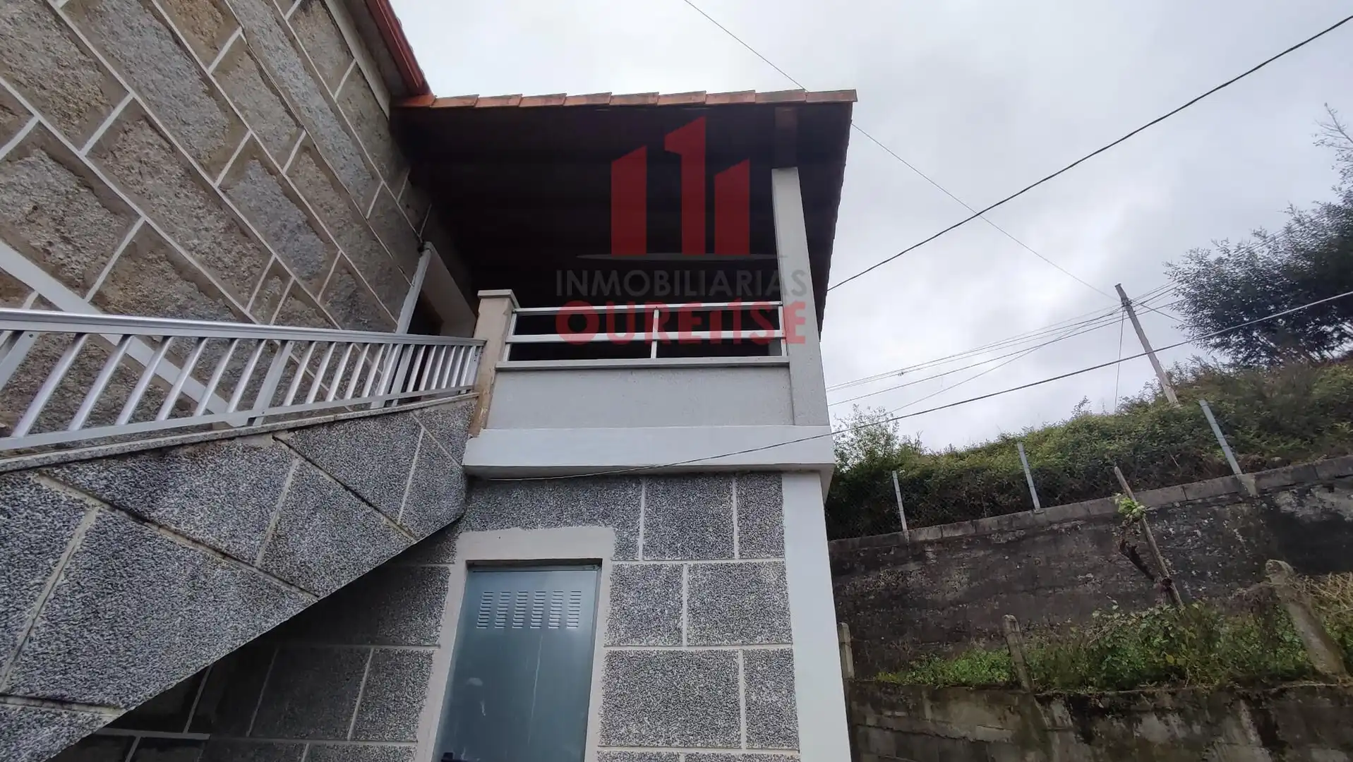 Vista exterior de Casa o xalet en venda en Ourense Capital  amb Calefacció i Jardí privat