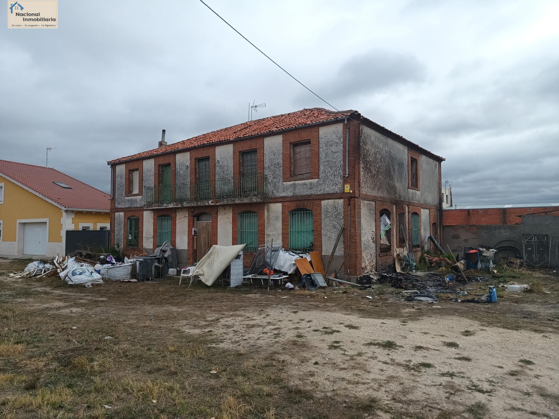 Vista exterior de Casa o xalet en venda en Navalmanzano amb Calefacció