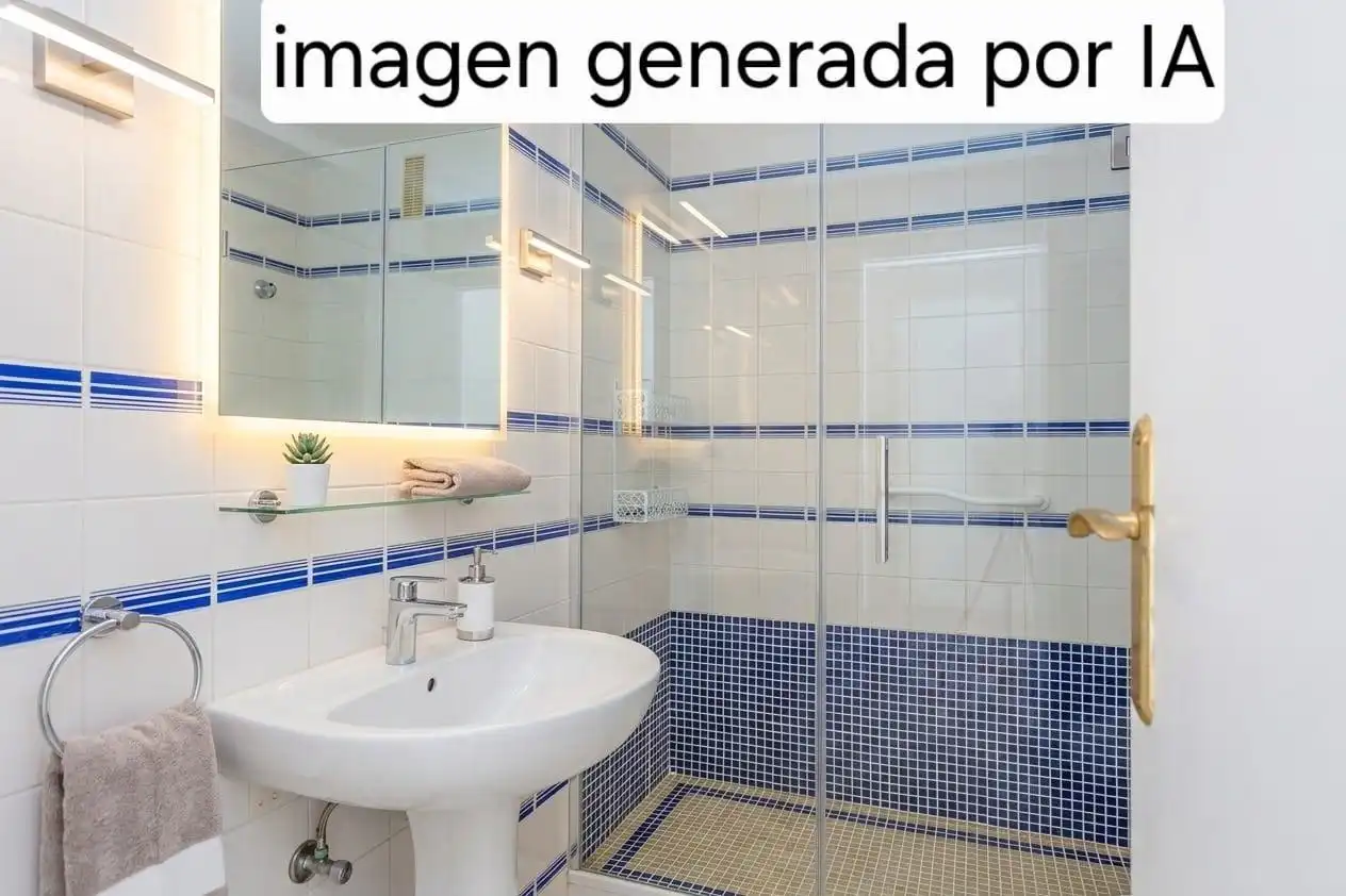 Bany de Pis en venda en Camas amb Aire condicionat, Terrassa i Traster