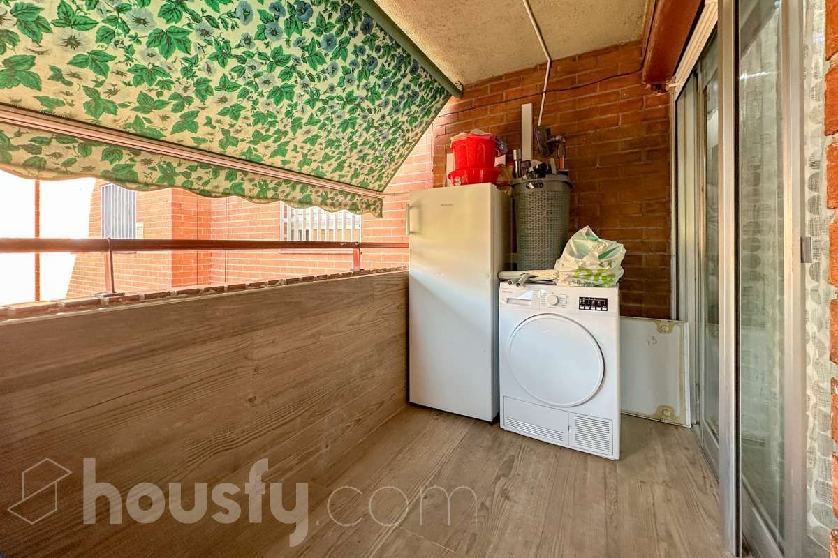 Balcony of Flat for sale in  Madrid Capital  with Air Conditioner, Heating and Terrace
