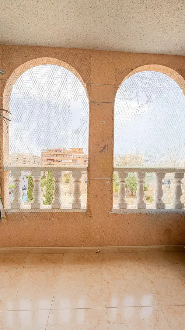 Terrasse von Wohnungen zum Verkauf in Torrevieja mit Terrasse, Möbliert und Gemeinschaftspool