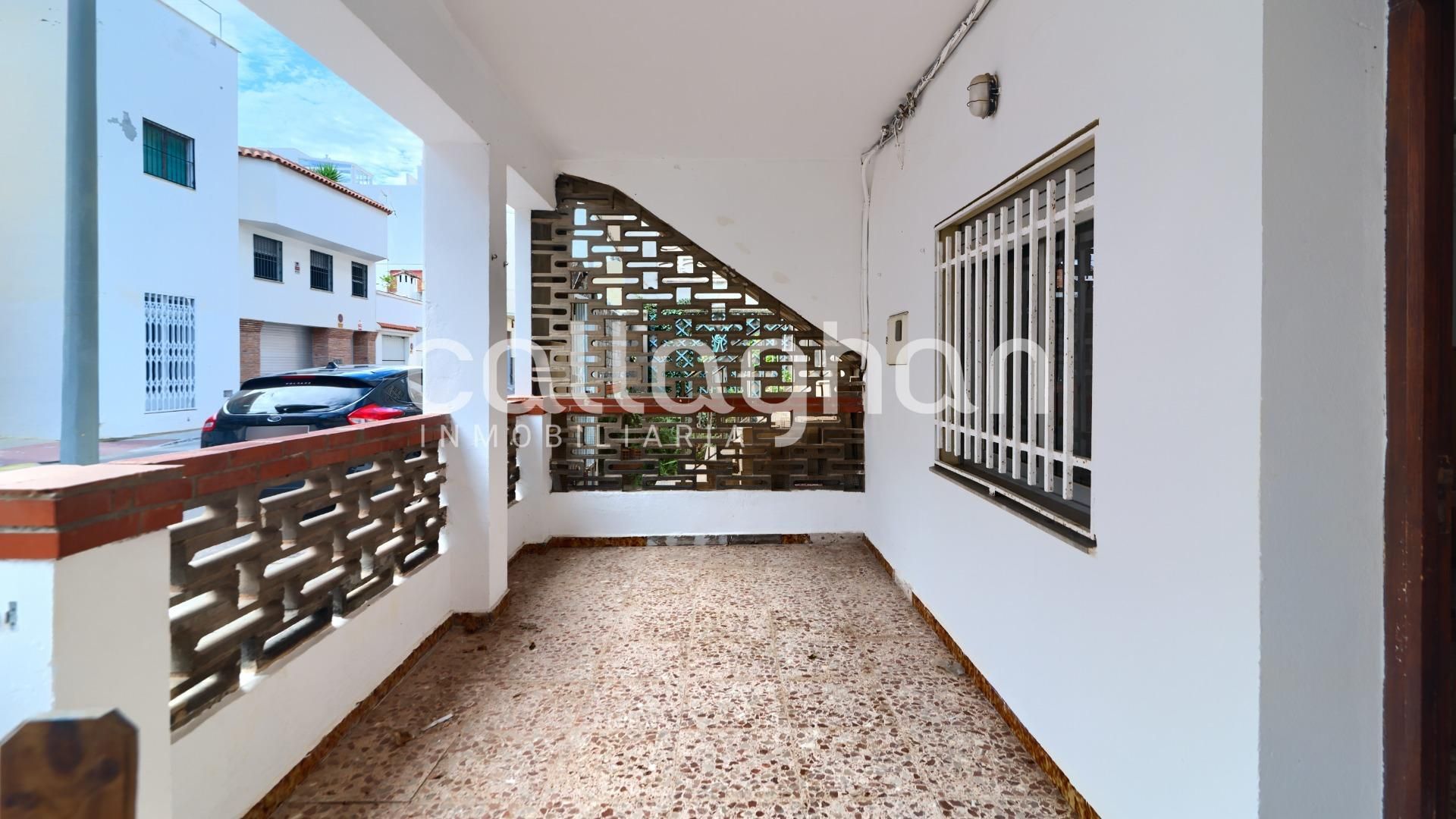 Exterior view of Planta baja for sale in Chilches / Xilxes  with Private garden and Terrace