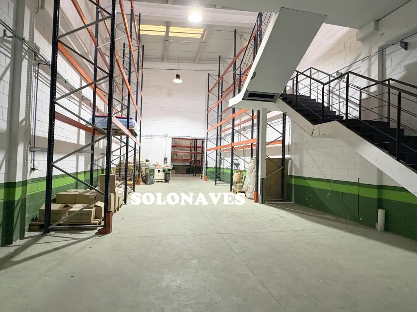 Nau industrial en venda a Calle de la Retama, imagen 3