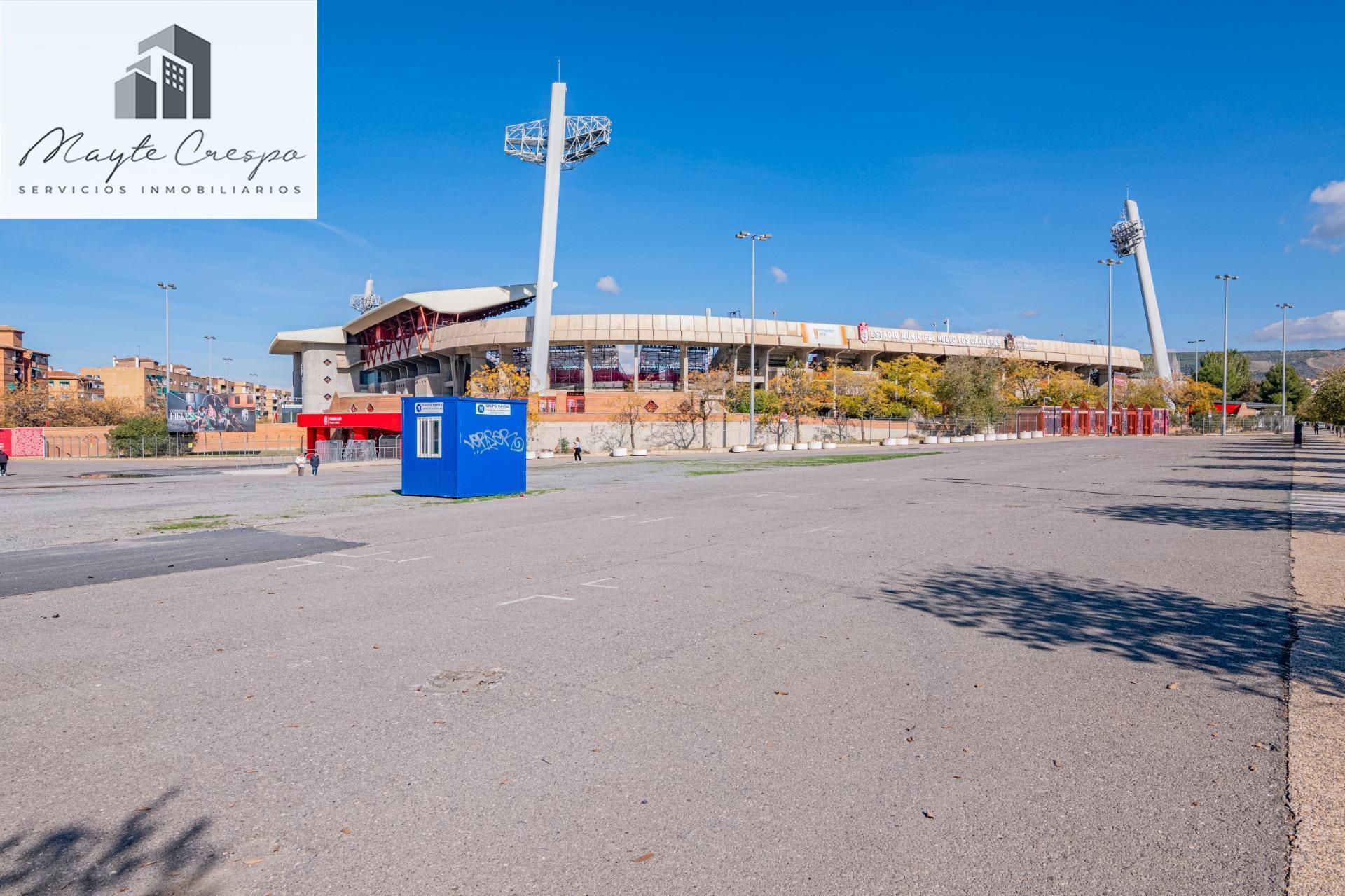 Exterior view of Flat for sale in  Granada Capital