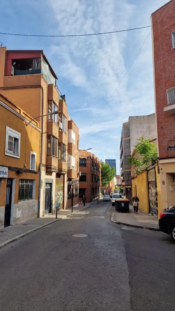 Außenansicht von Geschaftsraum zum Verkauf in Madrid