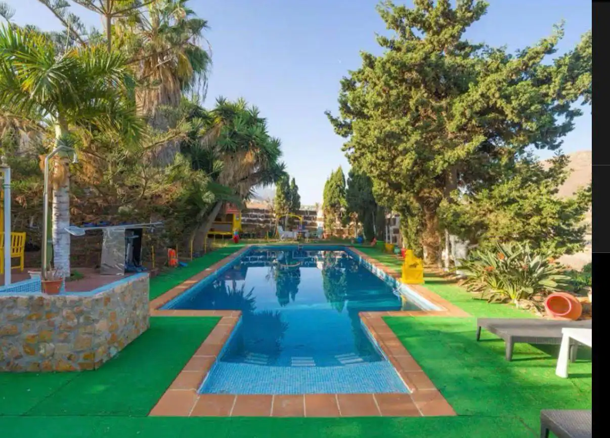 Schwimmbecken von Country house zum Verkauf in Gáldar mit Klimaanlage, Privatgarten und Parkett