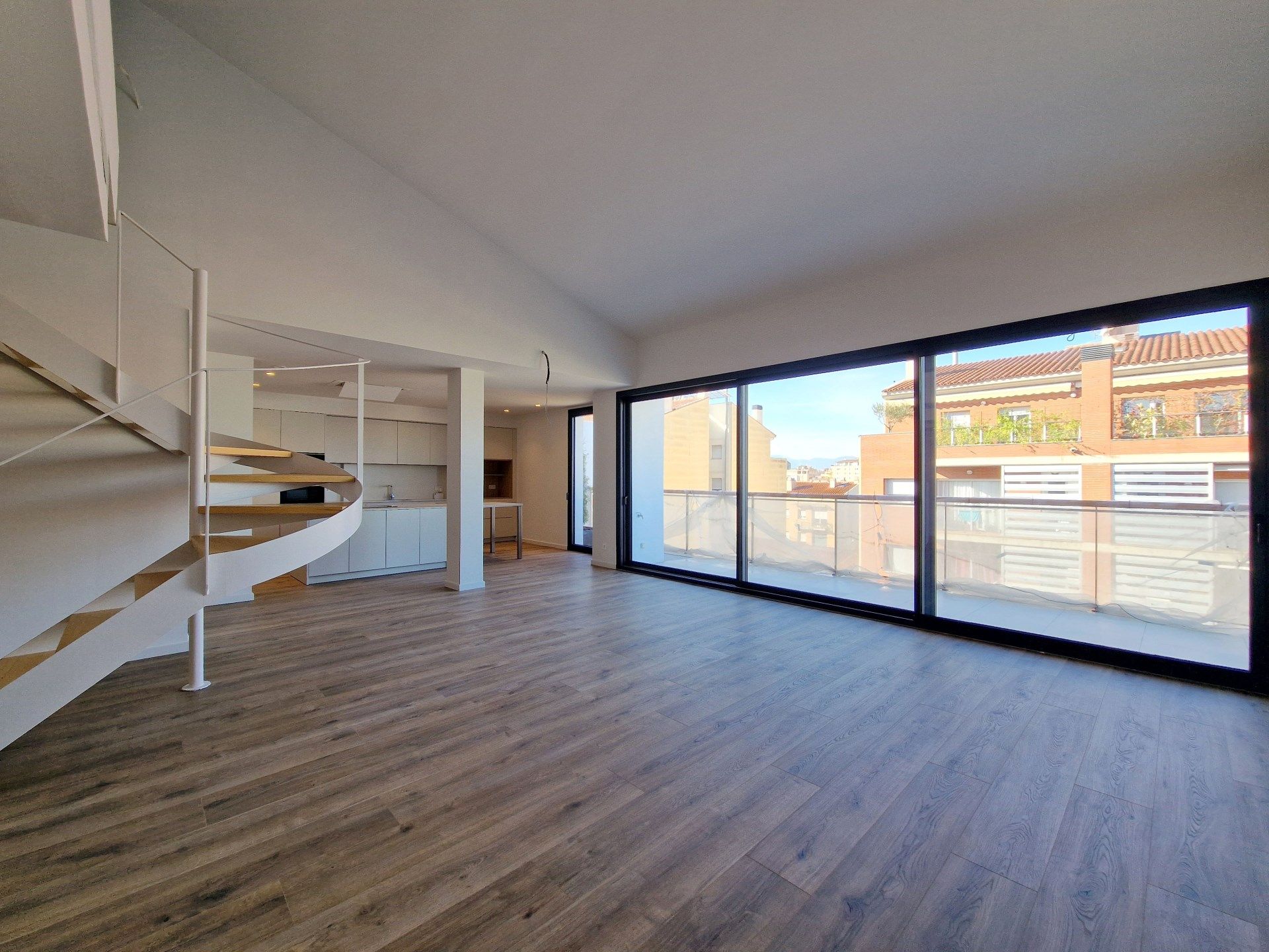 Sala d'estar de Àtic en venda en Girona Capital amb Aire condicionat, Calefacció i Terrassa