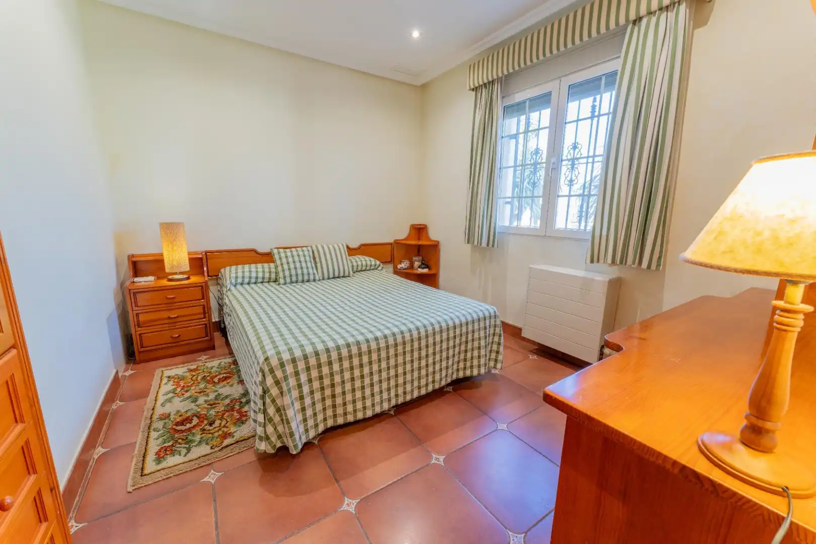 Habitación de Casa o chalet en venta en Elche / Elx con Trastero, Piscina y Balcón