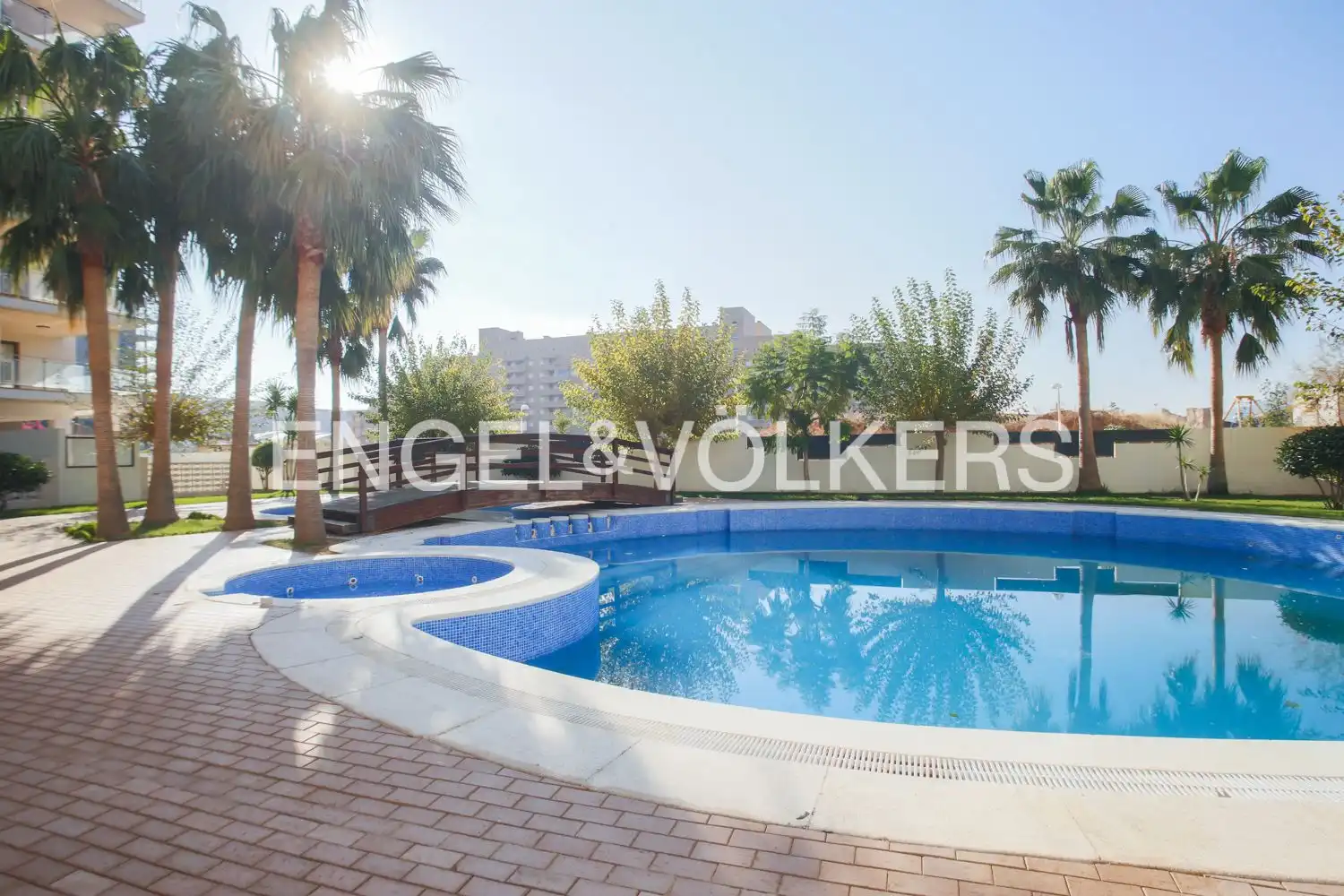 Schwimmbecken von Wohnung zum Verkauf in Oropesa del Mar / Orpesa mit Klimaanlage, Heizung und Privatgarten