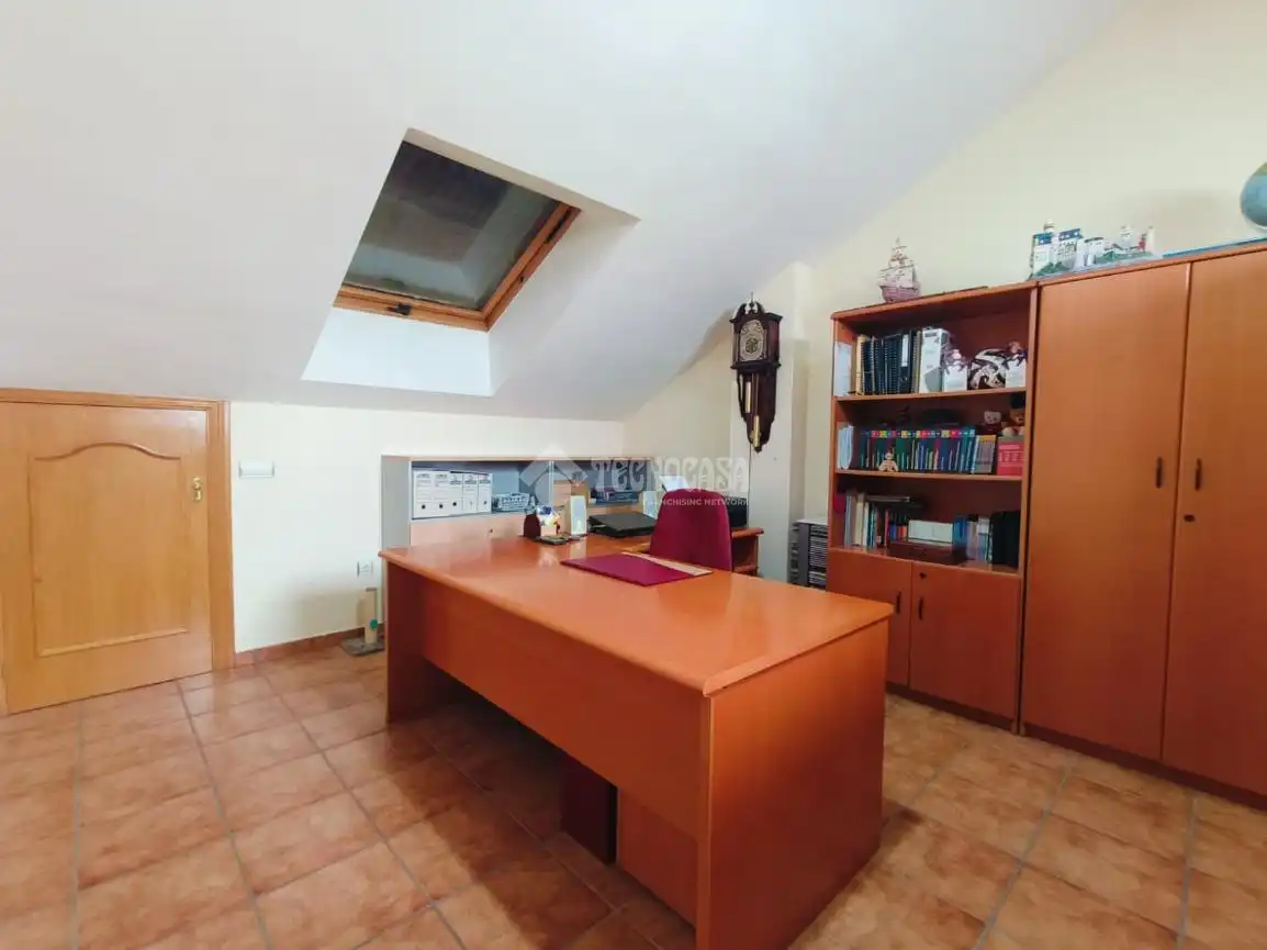 Casa aparellada en venda a Medina del Campo, imagen 38
