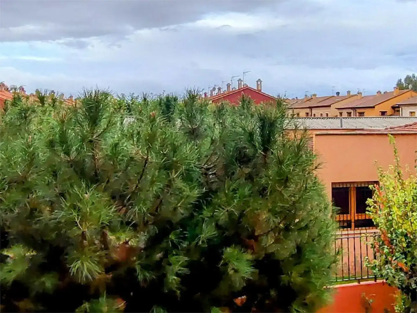 Vista exterior de Piso en venta en Ayllón con Parquet, Trastero y Balcón