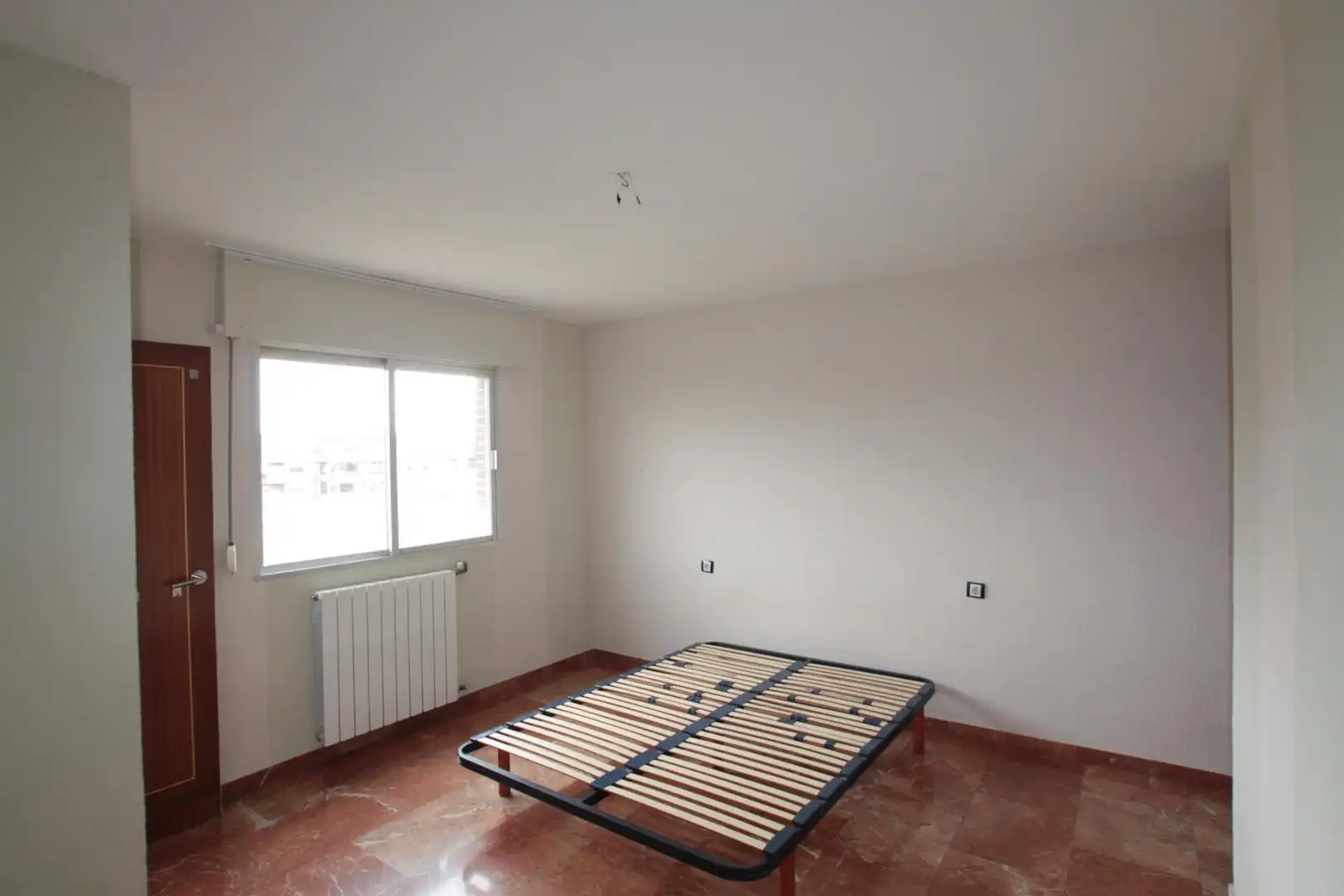 Habitación de Piso de alquiler en Granada con Aire acondicionado y Terraza