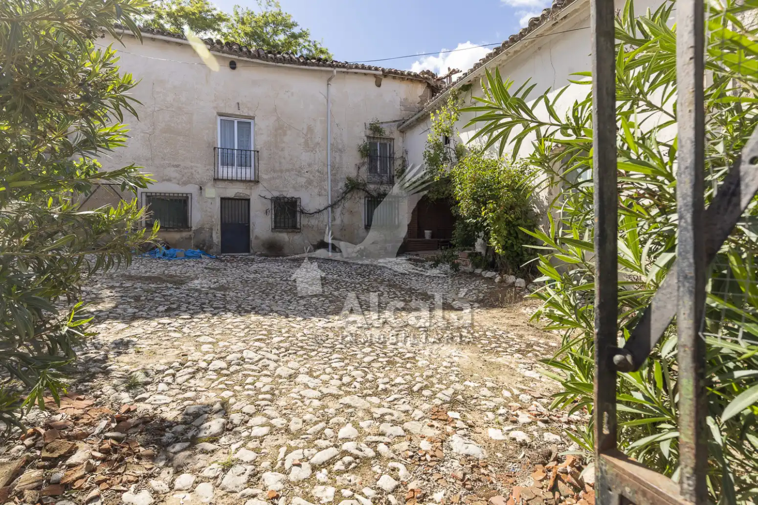 Exterior view of Residential for sale in Santorcaz