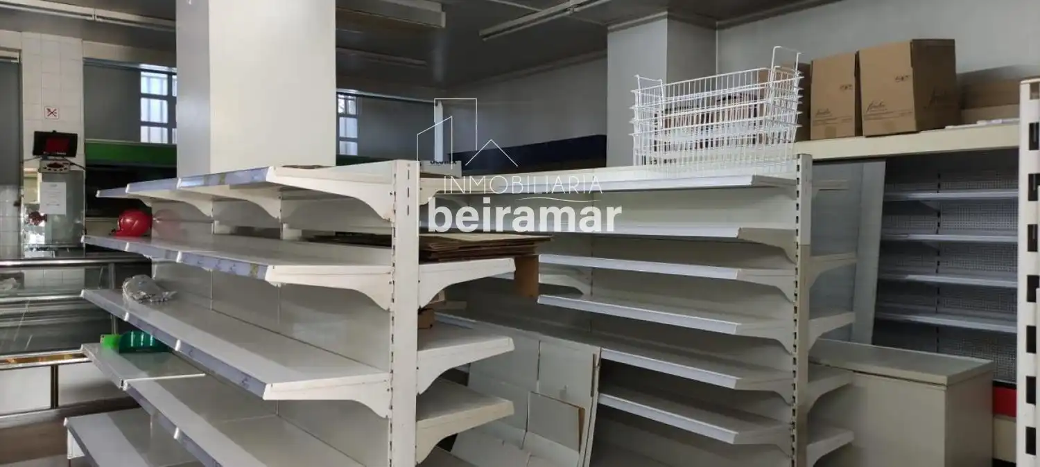 Commercial properties for rent in Ribeira