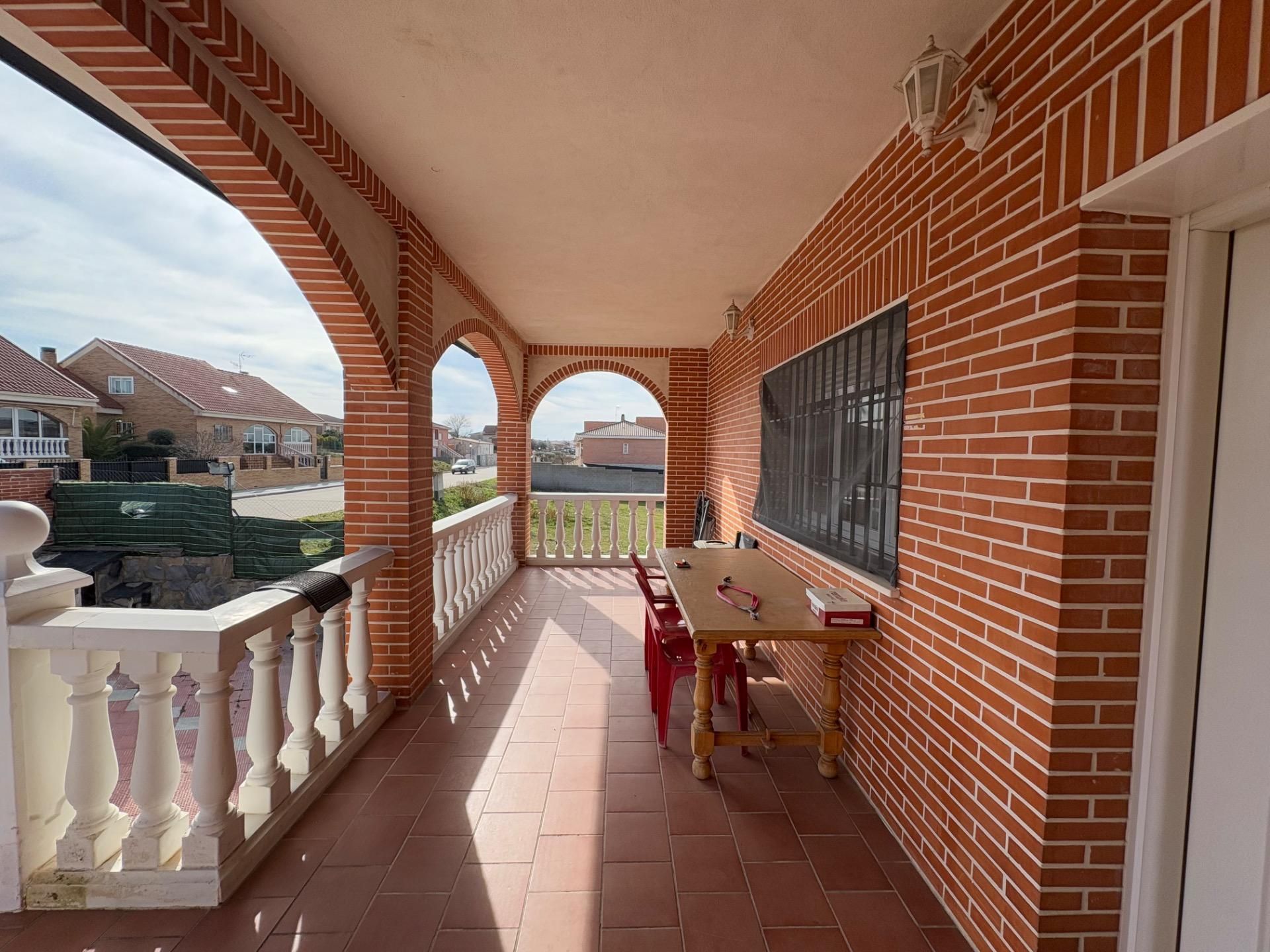 Terrassa de Casa o xalet en venda en Torrejón del Rey amb Calefacció, Jardí privat i Terrassa