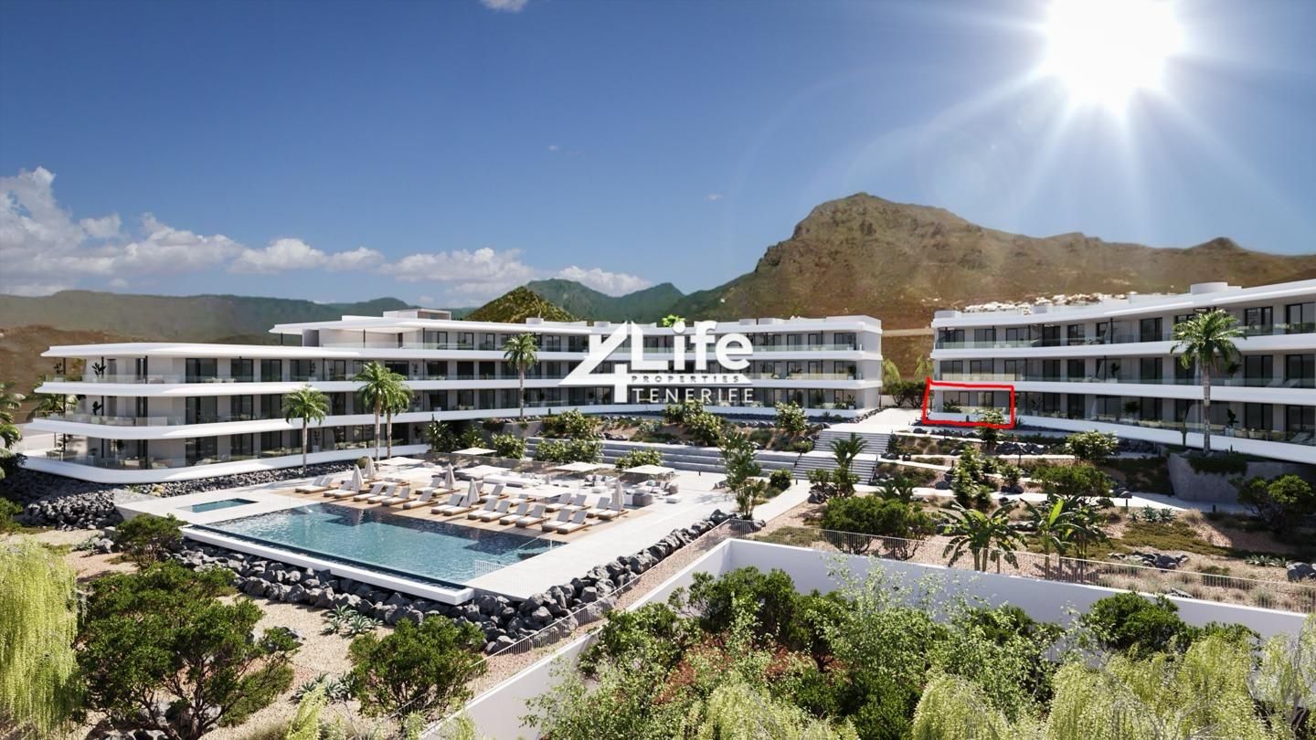 Vista exterior de Planta baixa en venda en Adeje amb Aire condicionat, Terrassa i Piscina comunitària