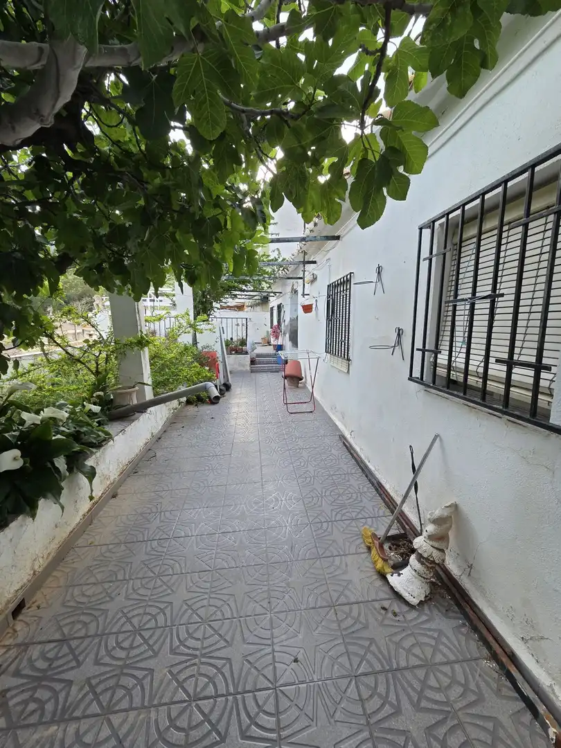 Vista exterior de Casa o xalet en venda en Jaén amb Terrassa
