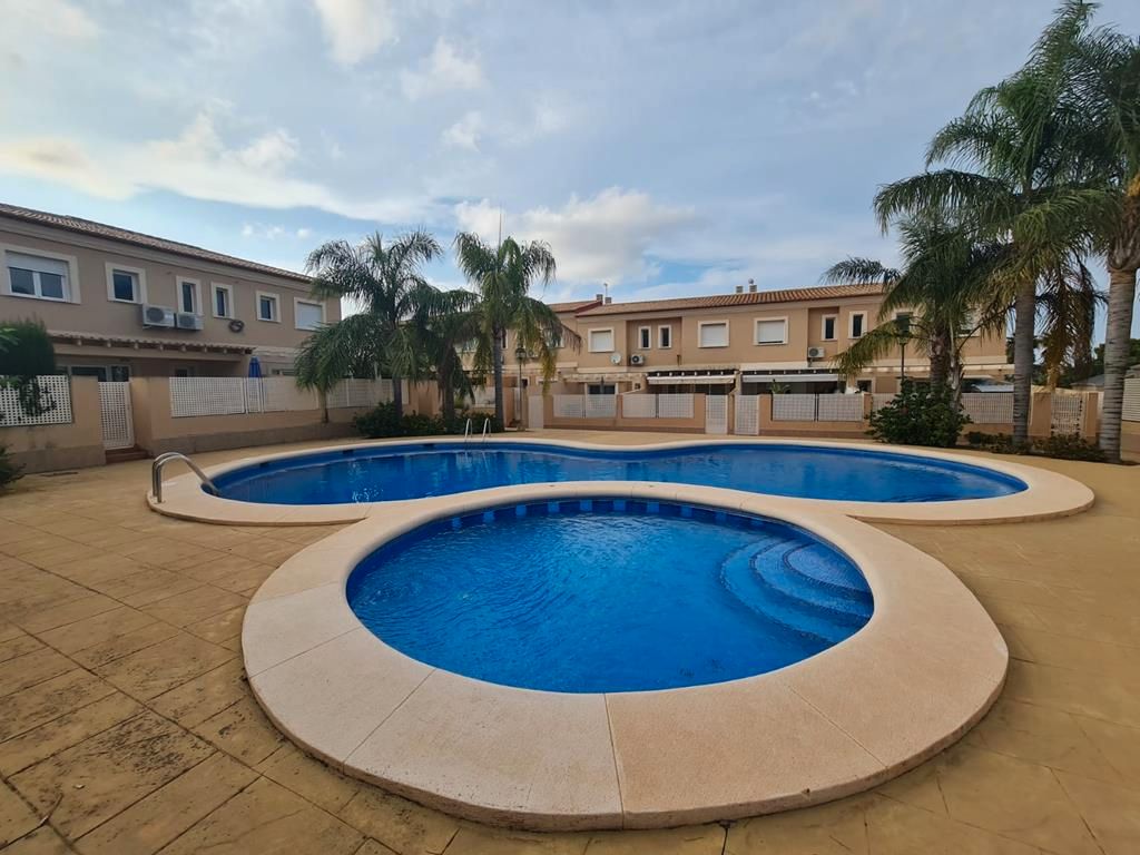 Swimming pool of Single-family semi-detached to rent in Dénia  with Air Conditioner, Heating and Terrace