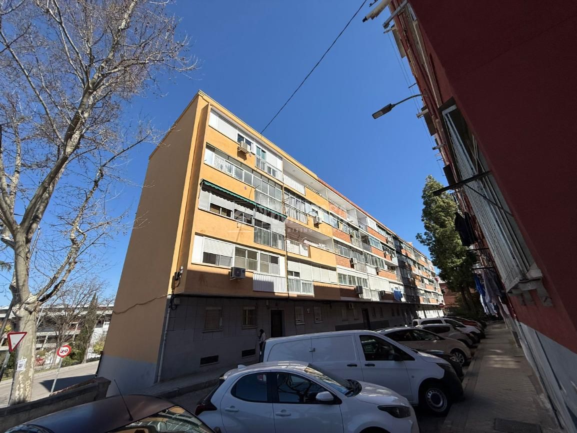 Exterior view of Flat for sale in  Madrid Capital  with Terrace
