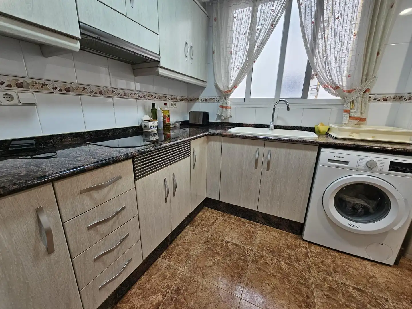 Kitchen of Flat for sale in Valencia  with Air Conditioner, Furnished and Balcony