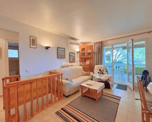 Living room of Flat for sale in Begur  with Air Conditioner, Private garden and Terrace