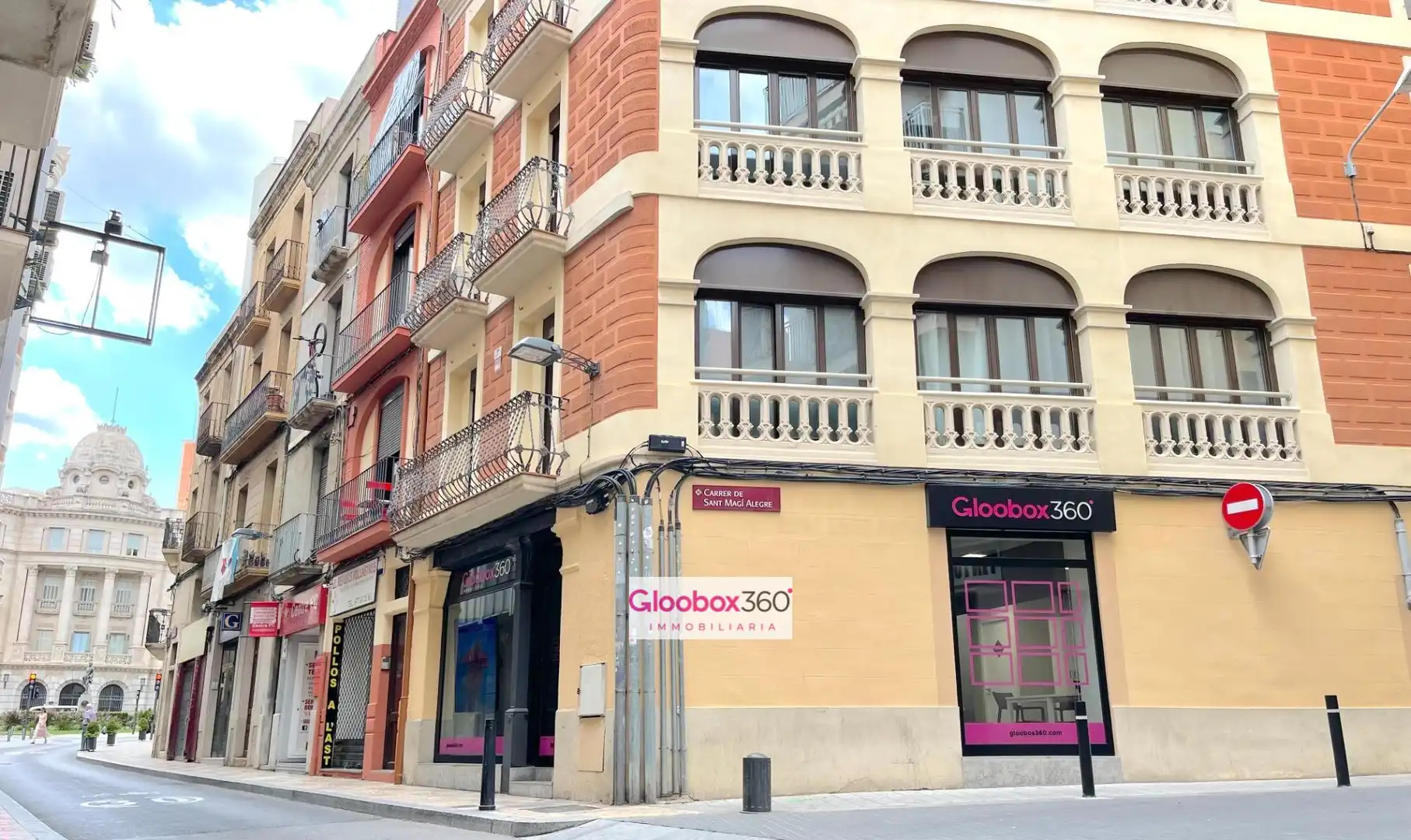 Vista exterior de Local de lloguer en Reus amb Aire condicionat