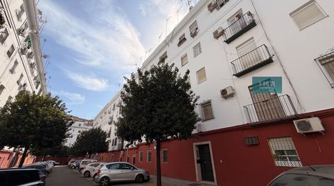 Foto 2 de Piso en venta en Calle Martinez de Irala, 4, El Tardón - El Carmen, Sevilla Capital