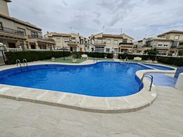 Bungalow avec balcon à vendre à HORIZONTE CL 4 2