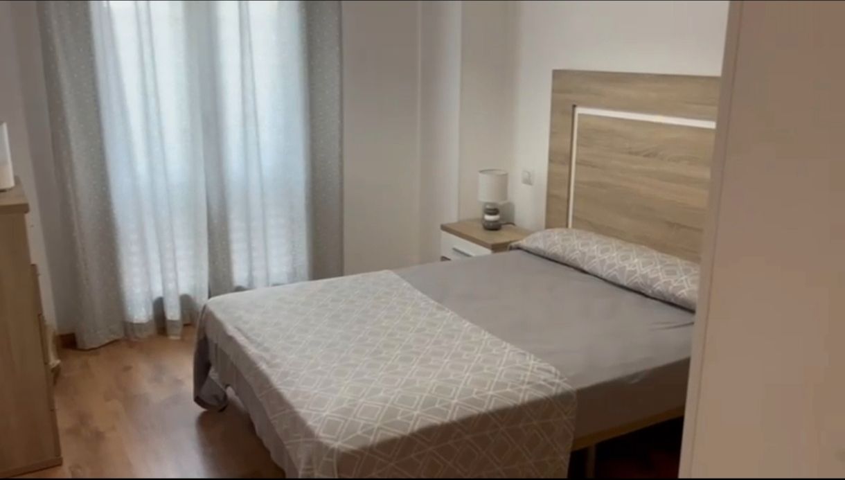 Dormitori de Apartament de lloguer en  Córdoba Capital amb Aire condicionat, Calefacció i Jardí privat