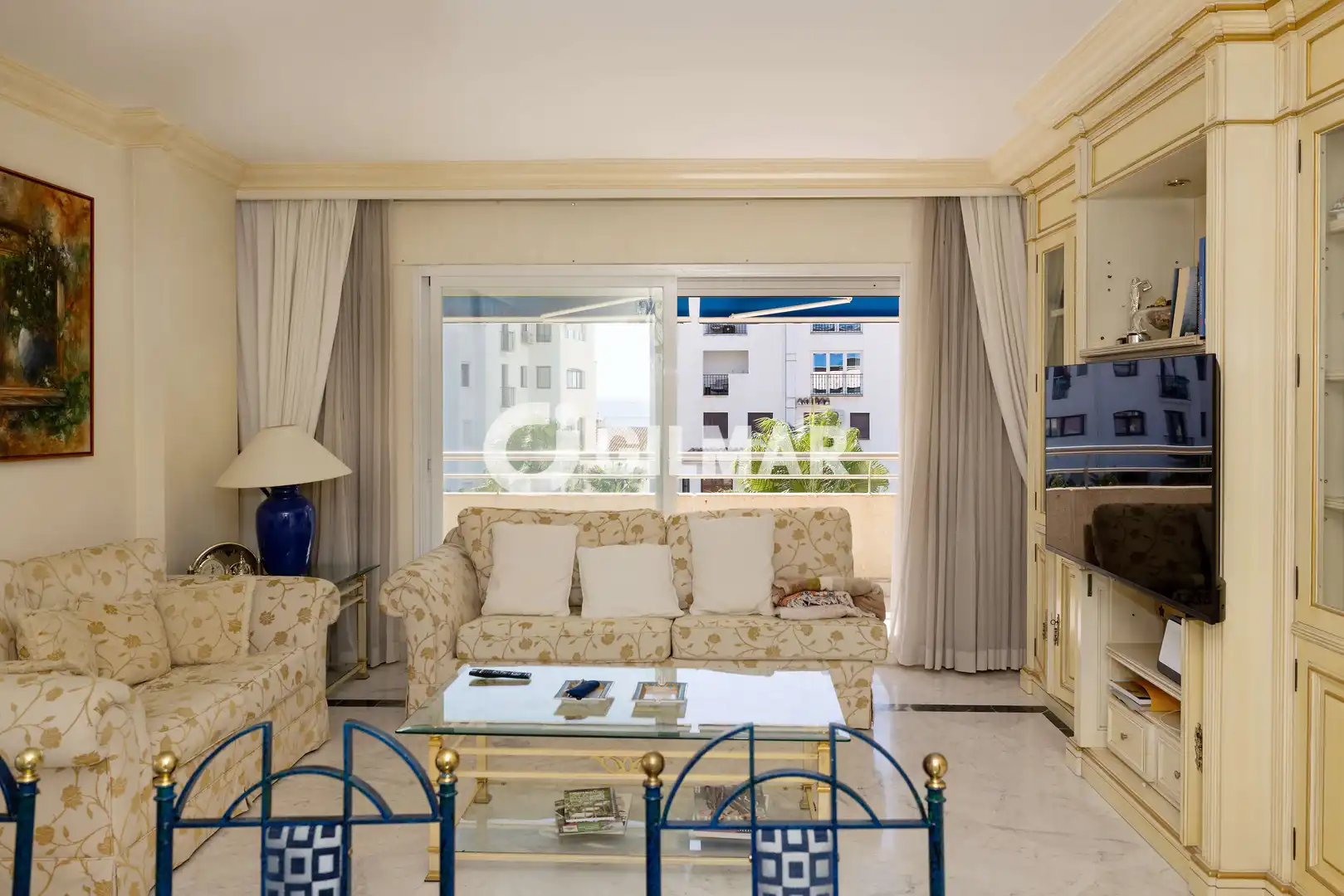 Living room of Apartments for sale in Marbella  with Heating, Swimming Pool and Balcony