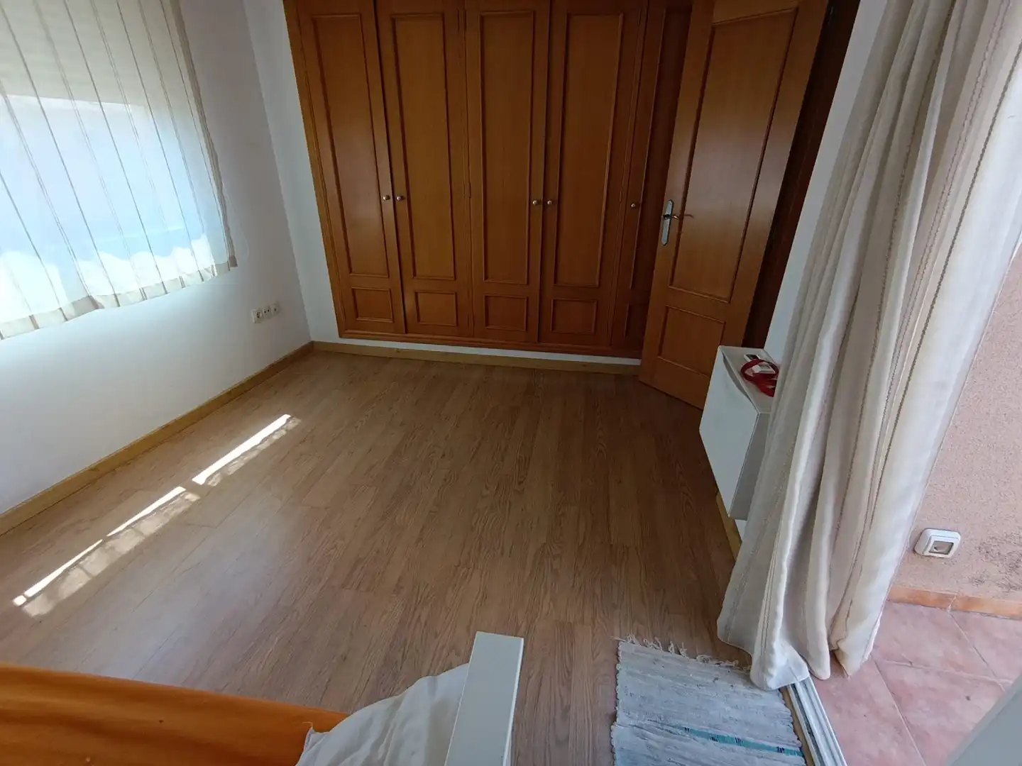 Dormitori de Casa adosada en venda en Almazora / Almassora amb Aire condicionat, Calefacció i Jardí privat