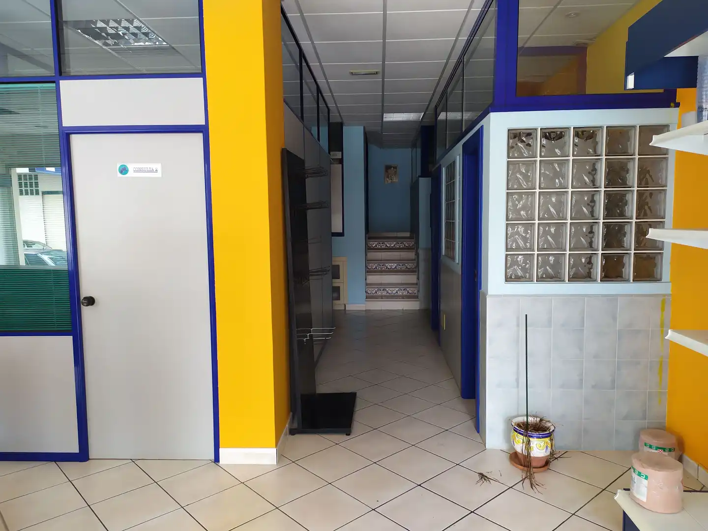 Business premises for sale in A Malata - Catabois - Ciudad Jardín, imagen 4