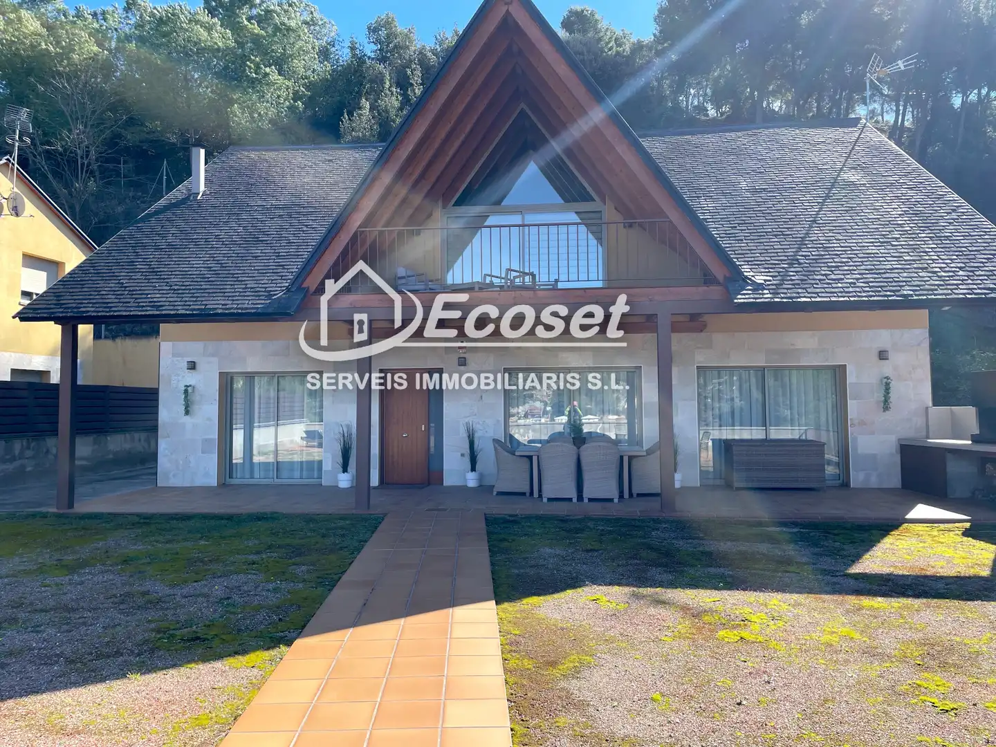 Außenansicht von Haus oder Chalet zum Verkauf in Vallirana mit Heizung, Privatgarten und Terrasse
