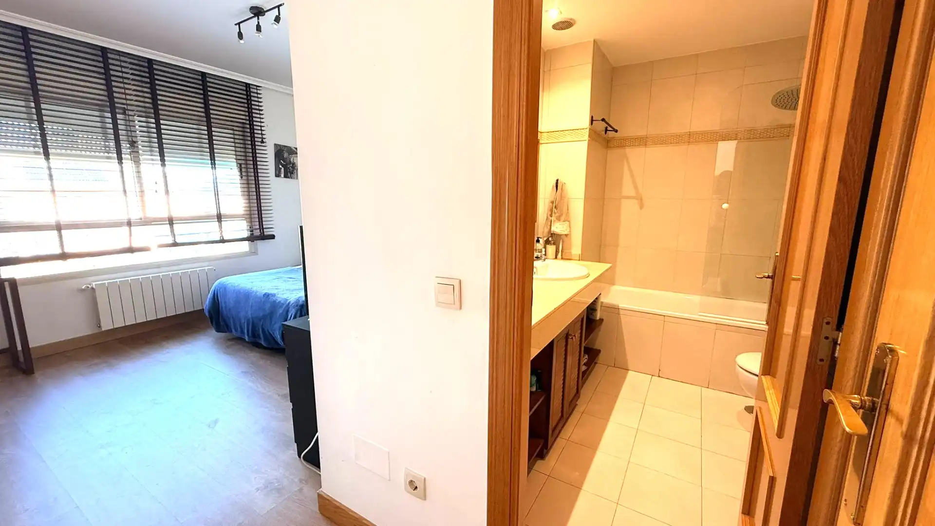 Habitación de Casa o chalet en venta en Madrid con Aire acondicionado, Calefacción y Jardín privado