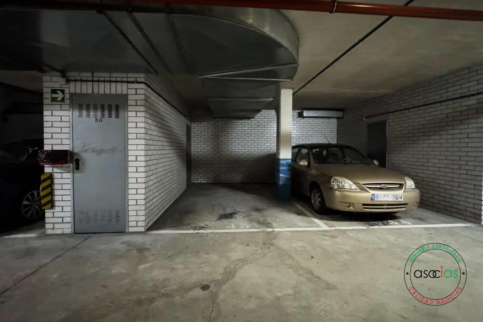 Parking de Piso en venta en Gijón  con Calefacción, Terraza y Trastero
