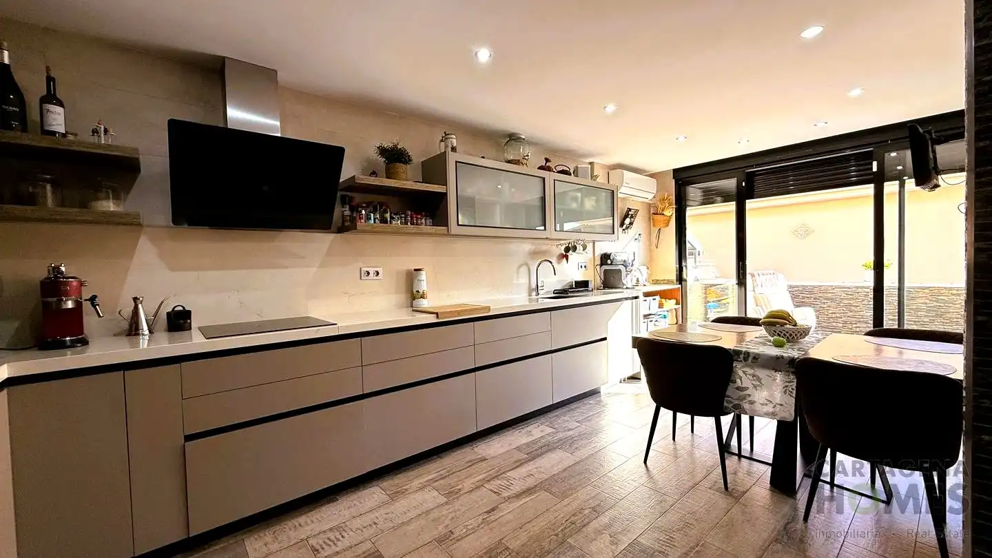 Cocina de Casa adosada en venta en Cartagena con Aire acondicionado, Jardín privado y Parquet