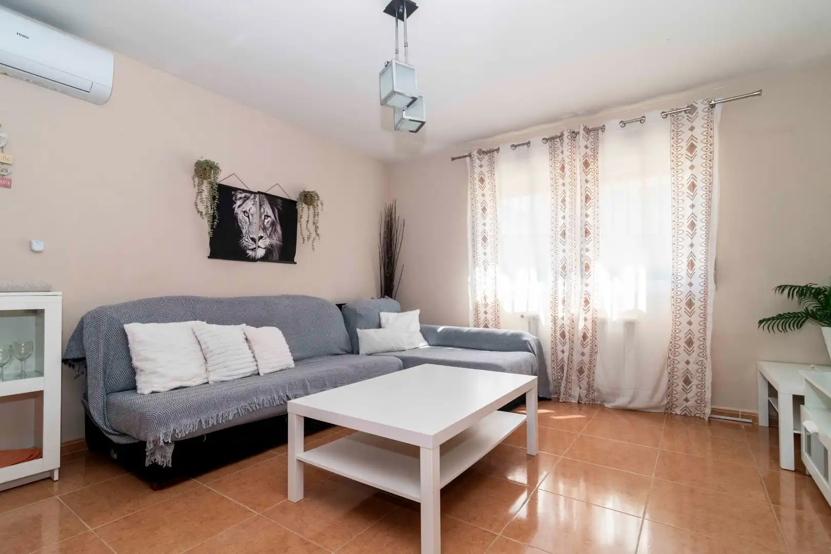 Sala de estar de Casa o chalet en venta en Méntrida con Aire acondicionado, Calefacción y Jardín privado