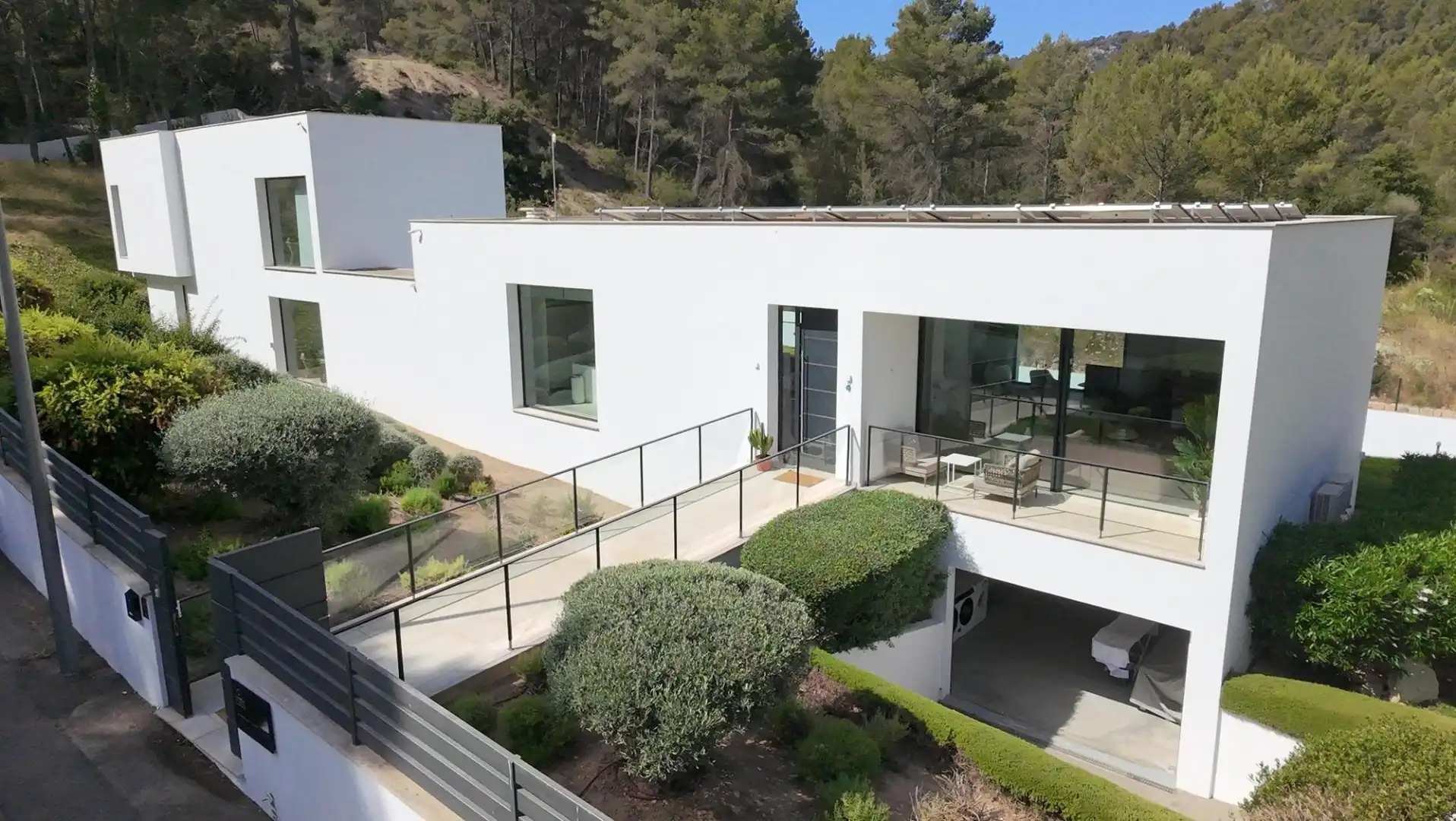 Vista exterior de Casa o xalet en venda en  Palma de Mallorca amb Aire condicionat, Calefacció i Jardí privat
