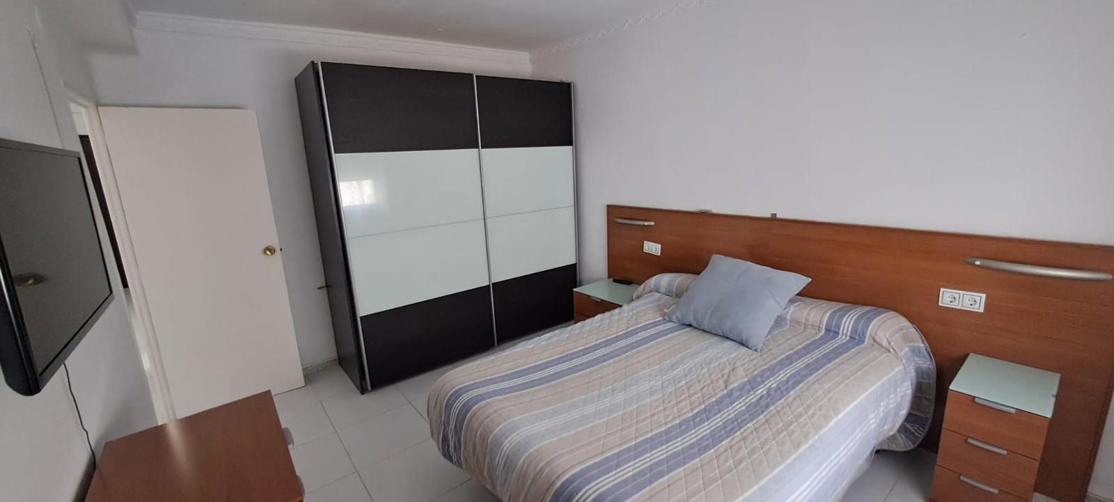 Bedroom of Flat for sale in Ronda  with Air Conditioner, Terrace and Furnished