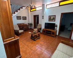 Sala d'estar de Casa o xalet en venda en Guía de Isora amb Terrassa, Moblat i Forn