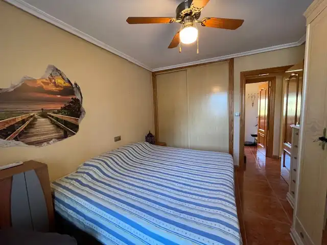 Dormitori de Casa o xalet en venda en Alicante / Alacant amb Aire condicionat, Calefacció i Jardí privat