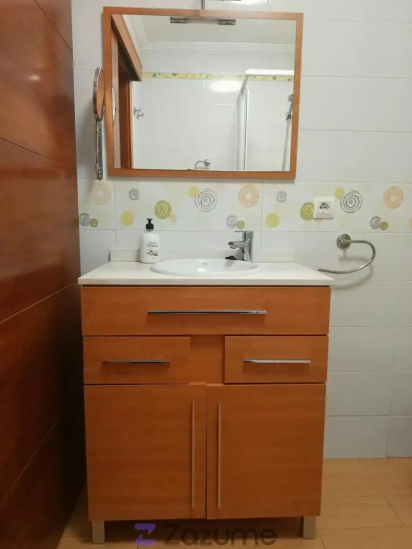 Badezimmer von Wohnung zur Miete in Sevilla mit Klimaanlage, Heizung und Möbliert