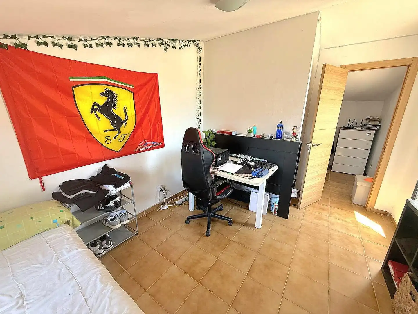 Schlafzimmer von Einfamilien-Reihenhaus zum Verkauf in Calafell mit Privatgarten, Terrasse und Abstellraum