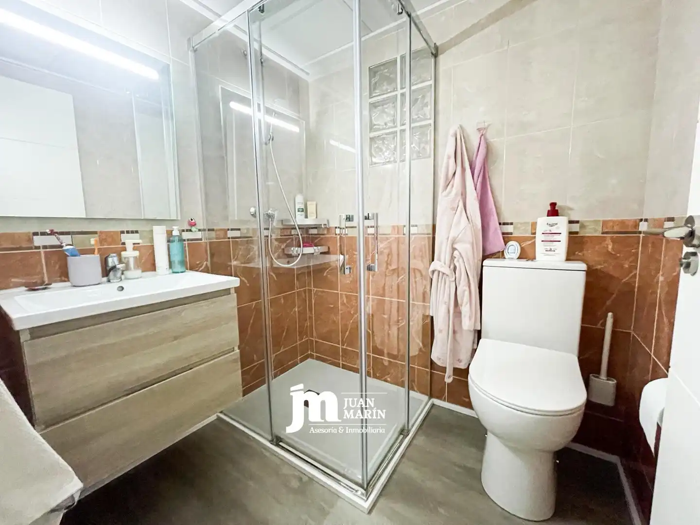 Bathroom of Flat for sale in Cieza  with Air Conditioner and Furnished