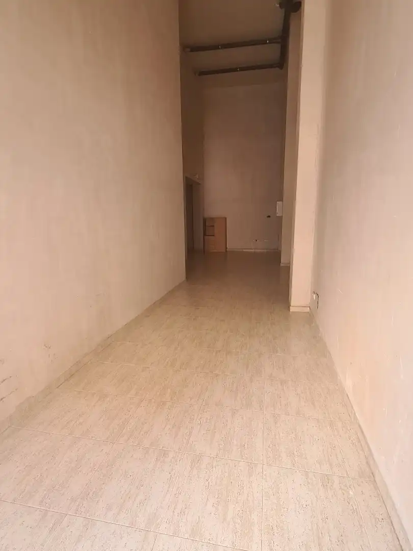 Local comercial en alquiler en Carrer de Sant Blai, imagen 2