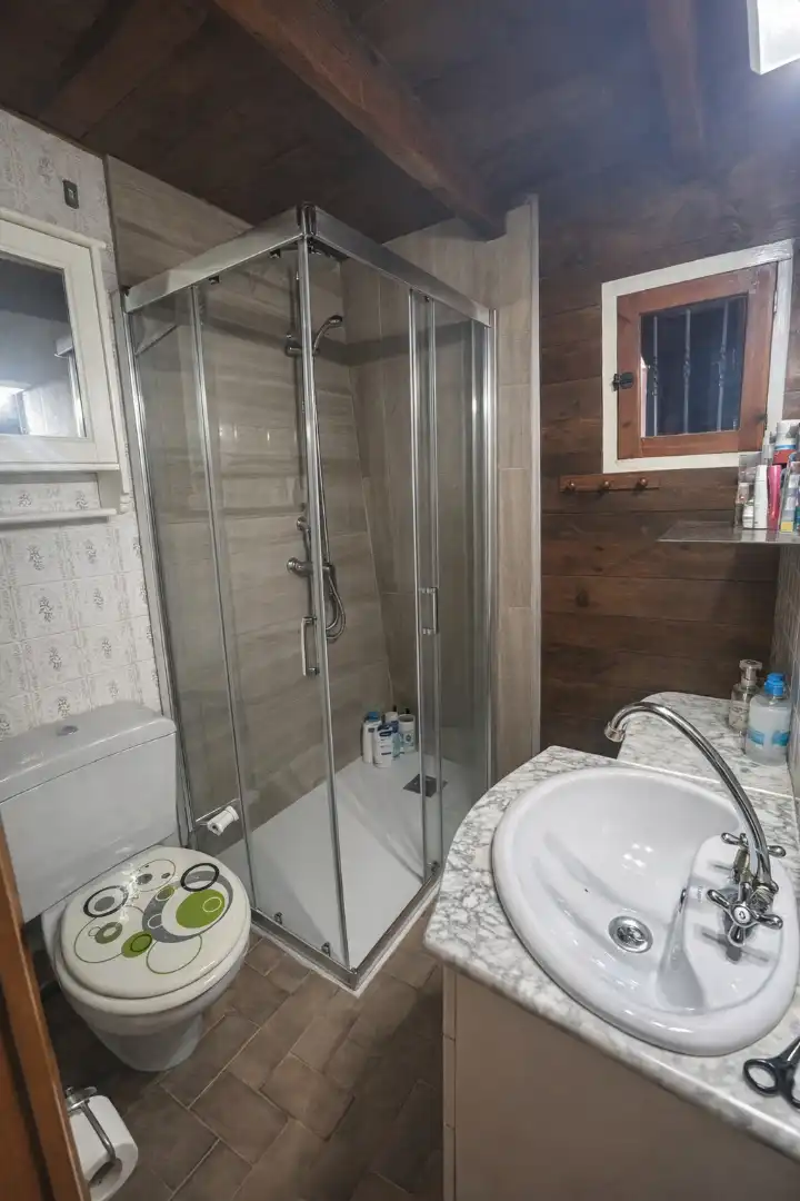 Bathroom of Houses for sale in Maçanet de Cabrenys  with Private garden, Swimming Pool and Furnished