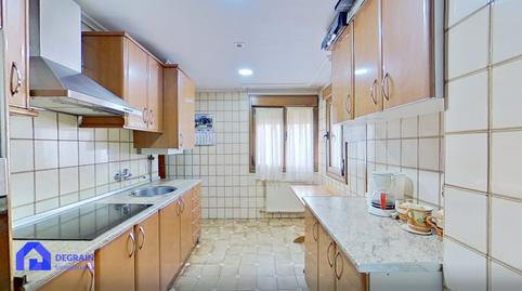 Foto 2 de Piso en venta en Oviedo - Calle Alcalde Lopez Mulero, HUCA - La Cadellada, Oviedo