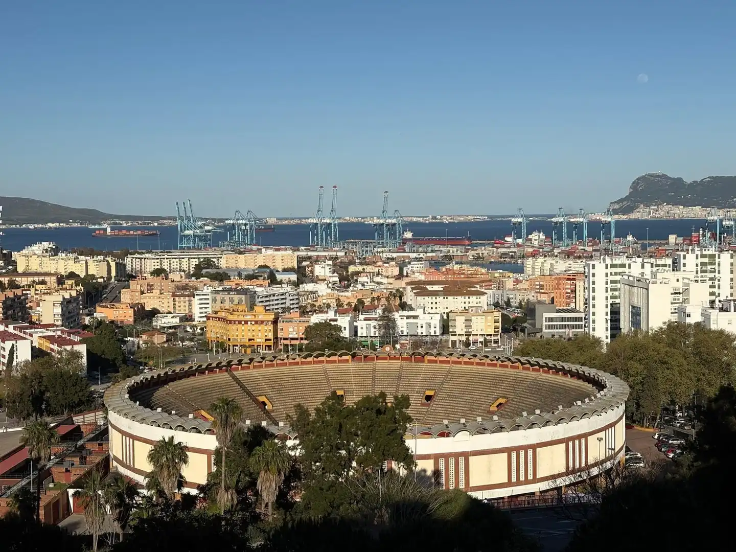 Exterior view of Flat for sale in Algeciras  with Air Conditioner and Heating